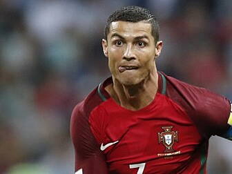 Cristiano Ronaldo announces th...